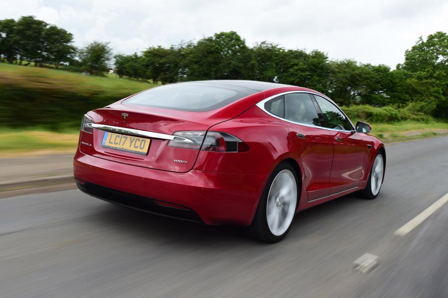  Tesla Model S 100D 2017 года  (UK) (фото 4 из 12)